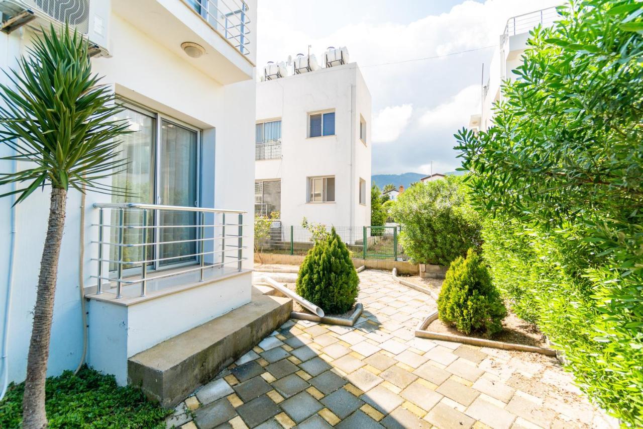 Beautiful & Quiet Two-Bedroom Apartment With Private Garden Lukomorye C1 Κερύνεια Εξωτερικό φωτογραφία