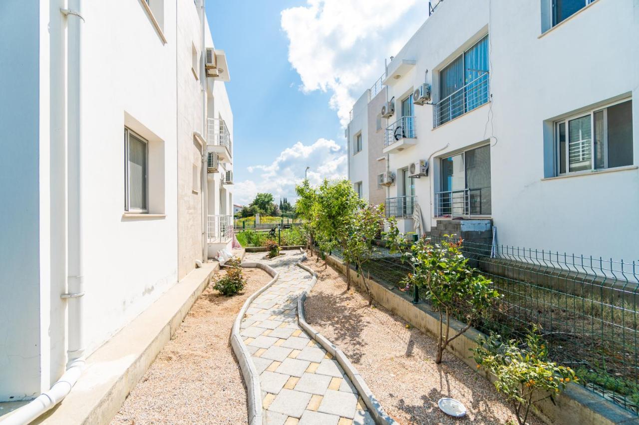 Beautiful & Quiet Two-Bedroom Apartment With Private Garden Lukomorye C1 Κερύνεια Εξωτερικό φωτογραφία